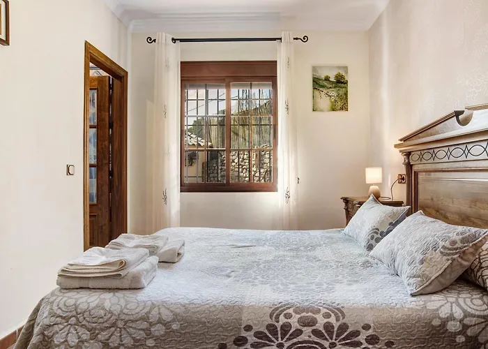 Semesterbostad Casa Ayala *